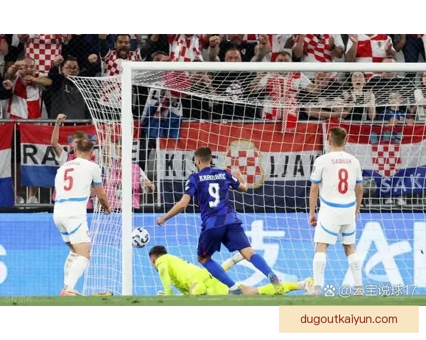 贝肯鲍尔经典对决回顾：传奇防守与战术智慧的巅峰交锋